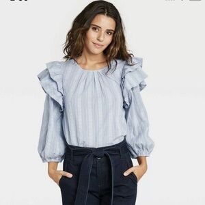 Universal Thread Blue Blouse with Elegant Design